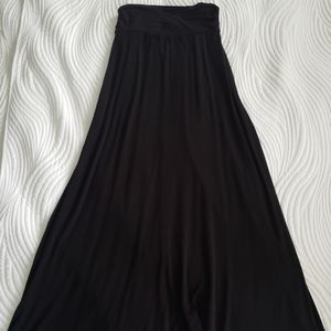 Long black skirt
